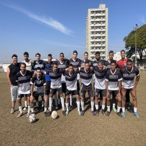 Uniforme fora